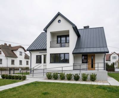  Rodinný dom 979 m2 Turčianske Teplice  na predaj 