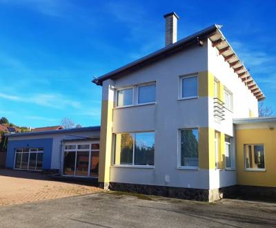 EXKLUZÍVNE, VEĽKÝ RODINNÝ DOM NECPALY