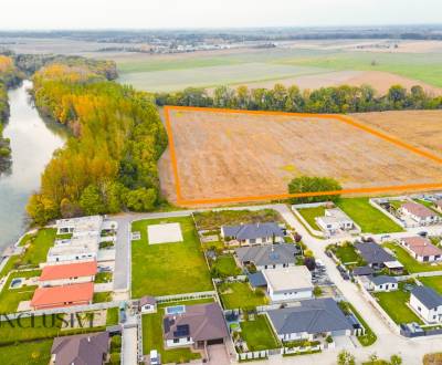 NA PREDAJ INVESTIČNÝ STAVEBNÝ POZEMOK, JAHODNÁ