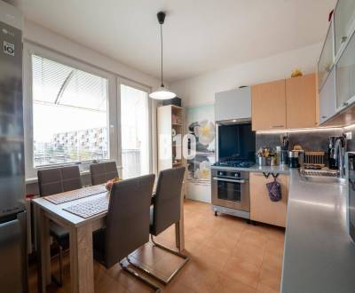 Príjemný 4 izbový byt s balkónom - Klokočina