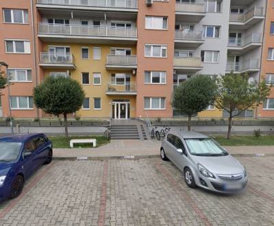 Na predaj 2 izbový byt s parkovacím státím Zemplínska ul.