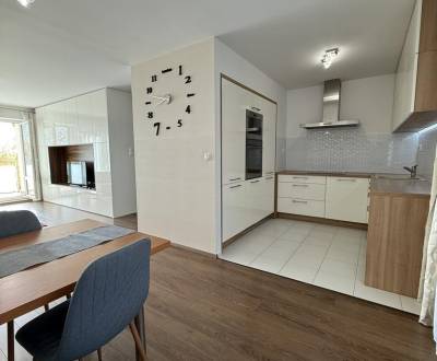 Novinka: Moderný  4-izb. mezonetový byt s balkónom a terasou. Muškát