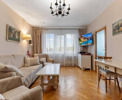 Kúpte si SVETLÝ, PRÍJEMNÝ 3i byt s BALKÓNOM a PIVNICOU, PEKNÝ VÝHĽAD