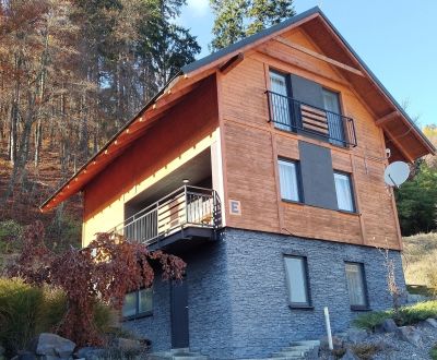 NOVOSTAVBA: 6-izbová CHATA, VL pozemok 484 m2 v Martine 
