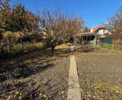 Apartim predá záhradu s možnosťou výstavby na Strednej ul v Ružinove