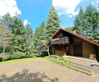 Chata zrubová 661 m2 priehrada Zvolen Môťová na predaj