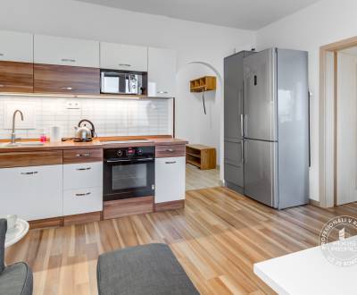 Dvojgarsónka, 2x LODŽIA, BA V. Petržalka, Nám. hraničiarov