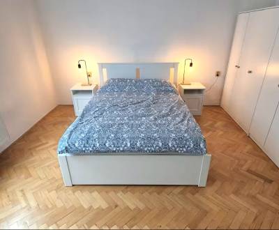 Na prenájom zariadený svojpomocný byt /93m2/ s garážou, Komárno