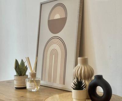 Vám ponúka 1 izbový byt vo VYHĽADÁVANEJ lokali