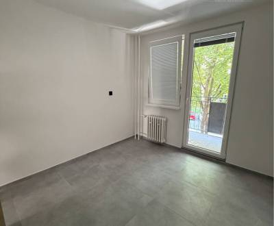 Vám ponúka kompletne zrekonštruovaný 3-izbový b