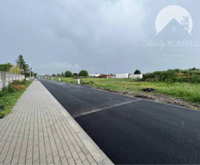 Vám ponúka na PREDAJ 9 lukratívnych pozemkov v 