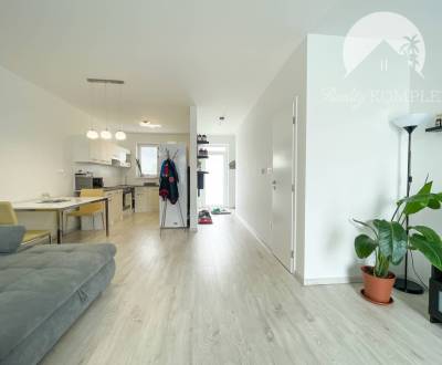 Vám ponúka NA PREDAJ štýlový dvojpodlažný 3-izb