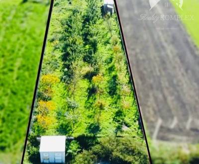 Vám ponúka na predaj stavebný pozemok vo Veľko