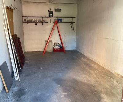 Predaj garáž Čmelíkova ulica  Bratislava II Ružinov