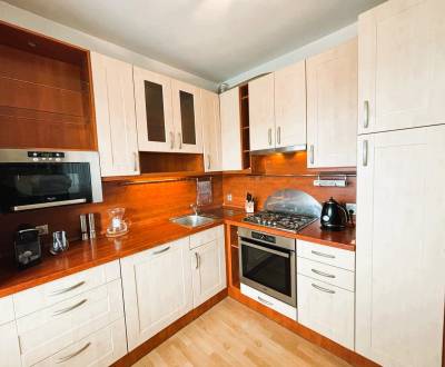 3-izbový čiastočne zrekonštruovaný byt v lukratívnej časti Petržalky