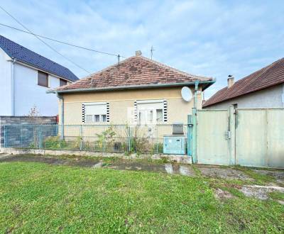 Rodinný dom s veľkým pozemkom v obci Čakajovce