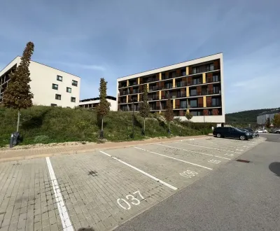 Prenájom parkovacieho státia – Hany Ponickej, Bratislava – Lamač