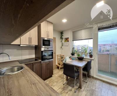 Ponúka na PREDAJ krásny 2-izbový byt po komplet