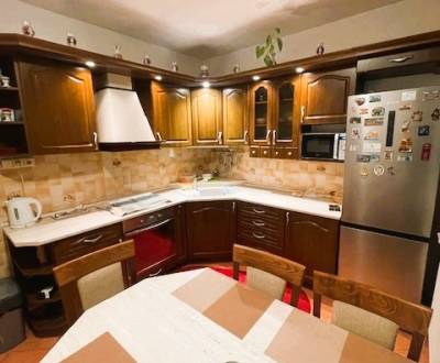 Na predaj – kompletne zariadený 3-izbový byt