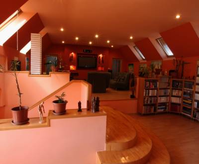 Luxusne zariadená 8-izbová vila s fitness v oáze pokoja