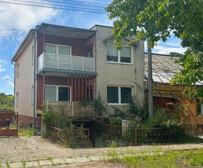 Rezervované! Rodinný dom s veľkým pozemkom - Vištuk