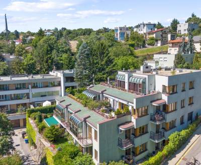 Staré Mesto | 4i byt 175 m² + 4 balkóny + možnosť 2× parking