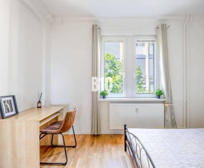 Zrekonštruovaný 4-izbový byt na Martinčekovej ulici