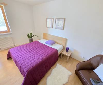 Priestranný 2i byt, 2xloggia, garáž, Záhradnícka ul., Ružinov