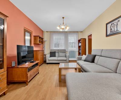  PREDAJ, 3izbový byt na Lipského ulici v Bratislave - Dúbravka