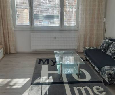 SENEC: ZARIADENÝ 1-izbový byt s loggiou v CENTRE mesta