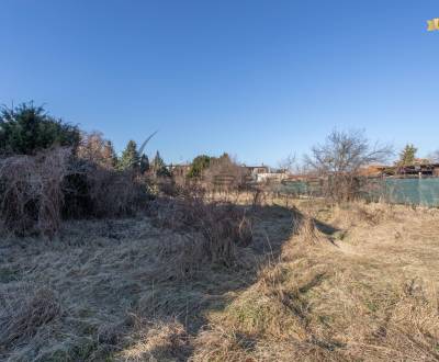 NA PREDAJ stavebný pozemok o výmere 459 m2 v centre obce Zohor