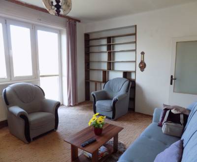 Priestranný 4-izb. byt s garážou, klimatizáciou a skvelou dispozíciou