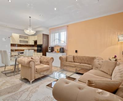 - PREDAJ - 3 IZBOVÝ BYT MOŽNÝ PREROBIŤ NA 4 IZB - KALINKOVO