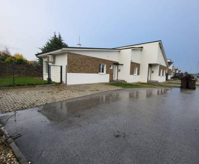 Ponúkame na predaj rodinný dom Veľká Paka