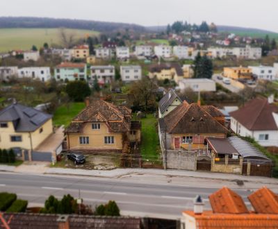 Rodinný dom s prístavbou, pivnicou a veľkým pozemkom 