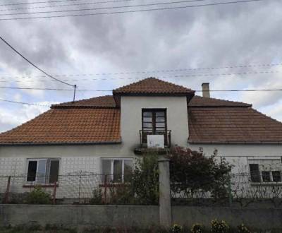 Predáme rodinný dom v obci  Zemné