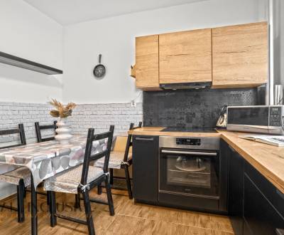 NA PREDAJ 3-IZBOVÝ BYT S PIVNICOU, SENEC