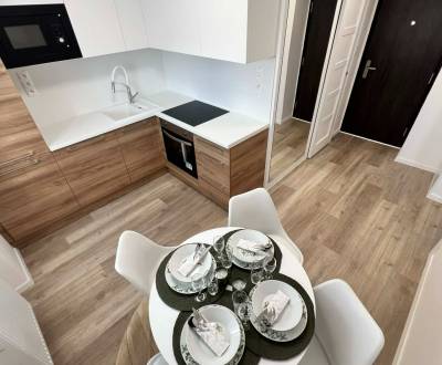 PREDAJ: 2 izbový tehlový byt-komplet.rek. - KOMÁRNO