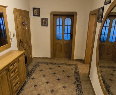 3 izbový byt Humenné s logiou v tichom prostredí.