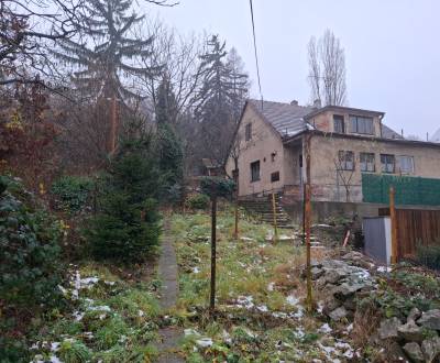 Predaj rodinného domu s pozemkom v  lukratívnej časti mesta Bratislava