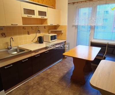 REZERVOVANÉ - Predaj, trojizbový byt Krompachy, Slov...