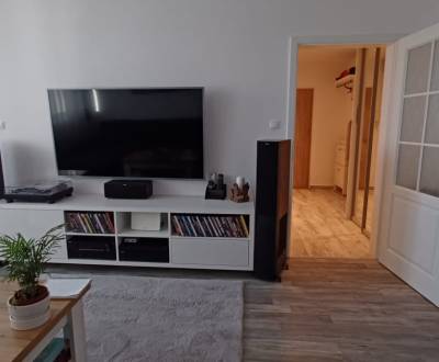 Na predaj 3izbový byt Tranovského , Dúbravka