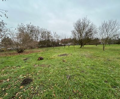 Stavebný pozemok Komárno - časť Kava, 1000 m2 (alebo viac)