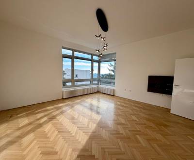 VEĽKORYSÝ RODINNÝ DOM V BLÍZKOSTI CENTRA MESTA, 2xGARÁŽ, VANČUROVA UL.