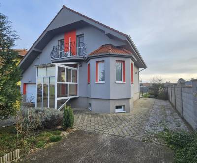 Na predaj rodinný dom s garážou Cífer- Pác