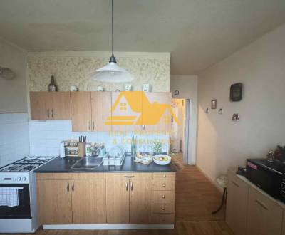 Predám 3 izbový byt s balkónom v Nových Zámkoch