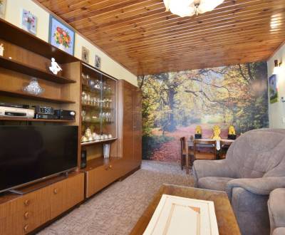 Na predaj 4 izbový RD s potenciálom v Zavare