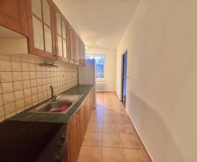 Priestranný, elegantný a slnečný 2+1 byt v top lokalite Čadca–Žarec