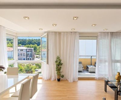 NADŠTANDARDNÝ 3 IZBOVÝ BYT PRI HISTORICKOM CENTRE BANSKÁ BYSTRICA