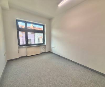 Prenájom komfortných kancelárie v centre Čadce